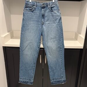 DKNY Kent High Rise Straight Leg Jeans. Size 28/6